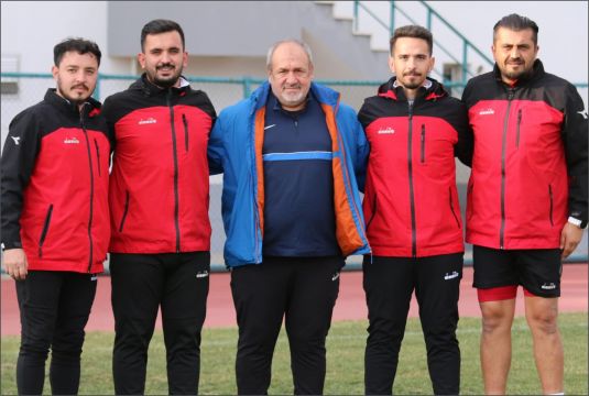 YEŞİL ÇİVRİL BELEDİYESPOR YENİ TEKNİK DİREKTÖR İLE ANLAŞTI