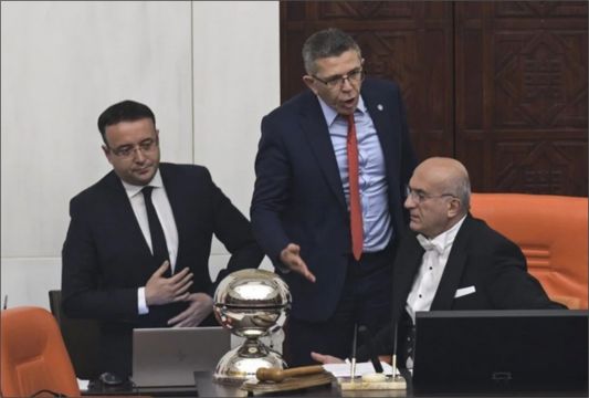 “Size Verilen ‘Kınama Cezası’ Onur Nişanınızdır”
