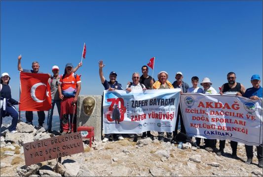 ZAFER BAYRAMINDA GELENEK BOZULMADI